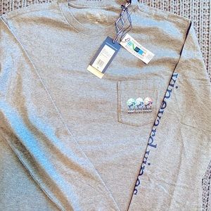Vineyard Vines LS Kentucky Derby Graphic Pocket T.